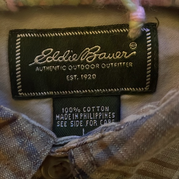 Eddie Bauer Large Men’s Button Down Shirt - Picture 2 of 10